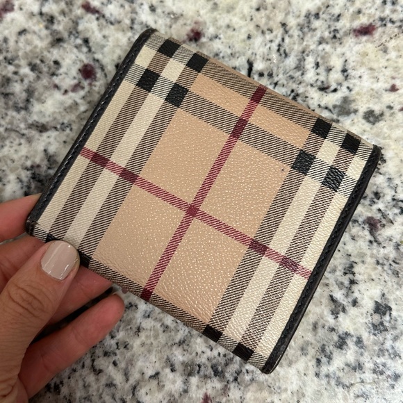 Small vintage Burberry brown fold-over wallet - Picture 3 of 4